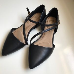 Black scrappy flats